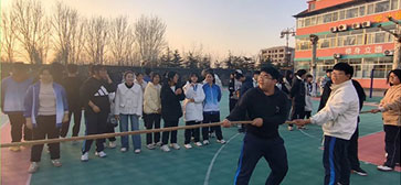 青岛西海岸绿泽冬季趣味运动会拔河比赛